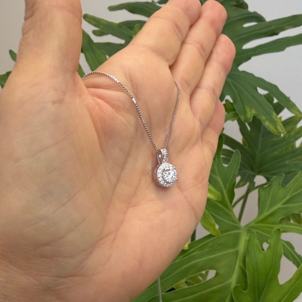 New 1.028 CT VVS1 color D Moissanite Pendant Necklace Real 925 Sterling Silver - Picture 8 of 10